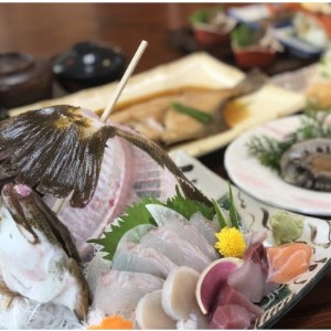 まるは本館(豊浜漁港前)のお食事券 3万円