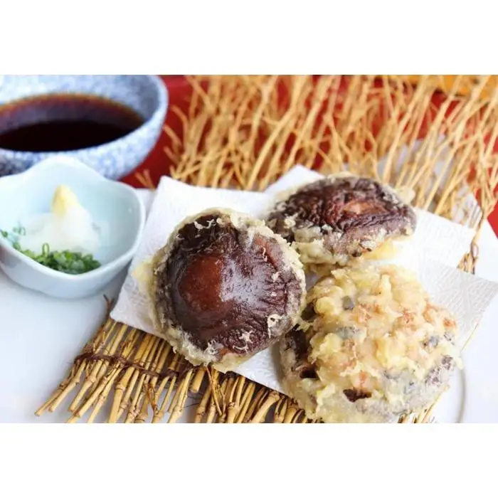 国産原材料のみ使用「肉厚な生椎茸500g」～八海山の雪解け水が豊富な地下水使用～【生椎茸 菌床 椎茸 南魚沼市 国産 八海山 地下水 きのこ 食材 新鮮 栽培 高品質 日本産 食べ物 地産地消 健康 食用 野菜 料理 食材配達】