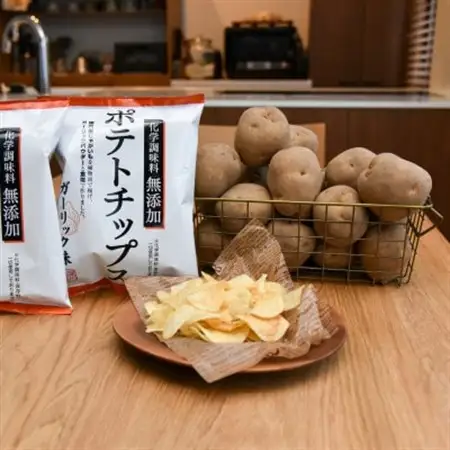 化学調味料無添加ポテトチップス　ガーリック味(55g×24袋)【1380790】
