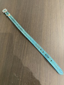 a35-011　マグロ の 革 の 猫ちゃん 首輪