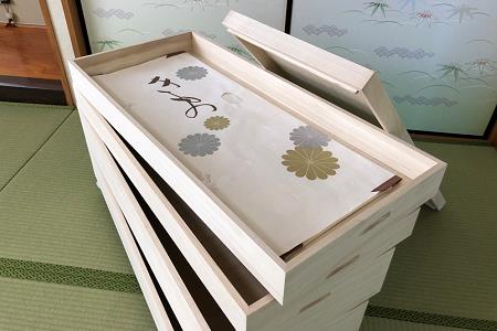 桐たんす 総桐着物収納4段キャスター付 KR-4CM：B690-002