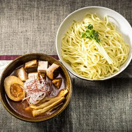 旨味と辛味が絶妙な「激カラ! つけ麺」420g(2食入り)×3個_北海道で人気 ラーメン 中太麺 釧路ラーメン 冷蔵 森谷食品 一人暮らし セット おかず ご当地グルメ 北海道 釧路町 釧路超 特産品_【配送不可地域：離島】【1388623】