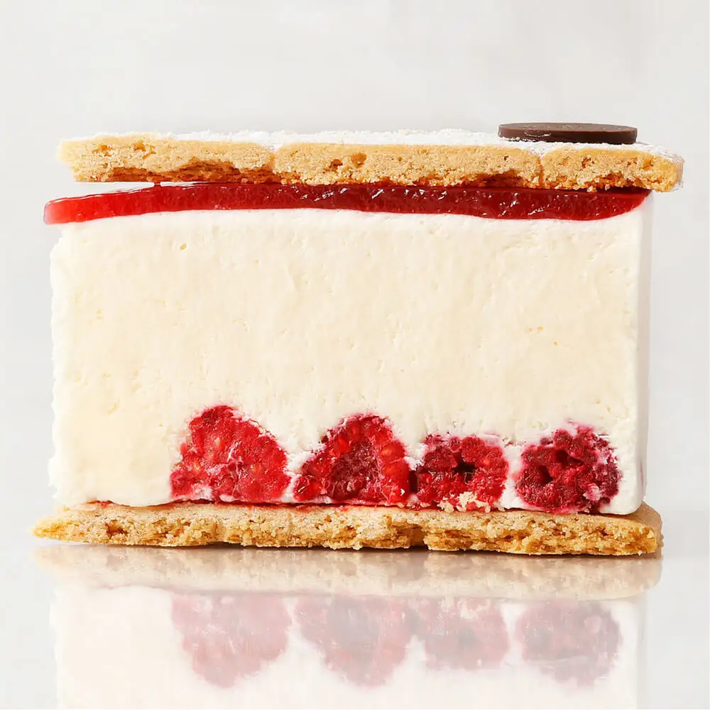 高級洋菓子ケーゼザーネトルテレアチーズケーキ26cm ケーゼザーネトルテ レアチーズケーキ ホール ギフト 誕生日 バースデー 26cm 