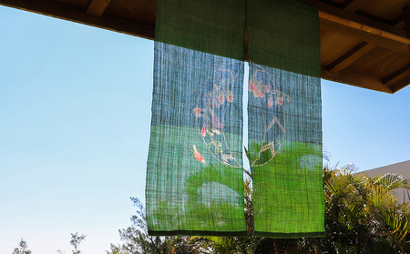 暖簾 月桃 伝統工芸 工芸品 民芸 文化 びんがた 生地 麻 目隠し 間仕切り カーテン 高級 プレゼント 琉球 沖縄県 名護市