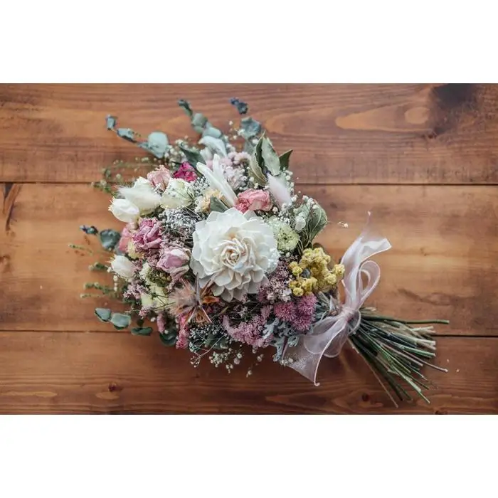 福岡市で製作したドライフラワースワッグ（ピンクブーケM）