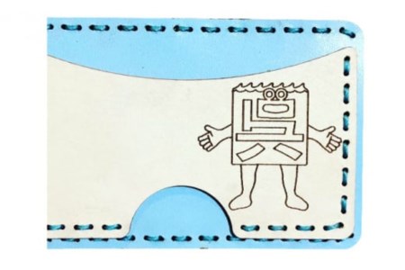 呉氏レザーパスケース （色指定不可）色はおまかせ 透明ケース入り レザーグッズ 革 手作り 一点もの ゆるキャラ 広島県 呉市 ku022-004-r