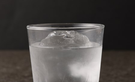 徳之島 黒糖焼酎 瑠璃色の空 黒麹仕込み 720ml 30度 AG-13