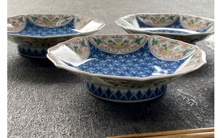 有田焼 其泉 麻の葉地紋 銘々皿 15.5cm 4枚セット【賞美堂本店】器 うつわ 食器 取皿 4枚 セット お祝い 縁起物 贈答 ギフト 電子レンジ対応 食洗機対応 A60-96