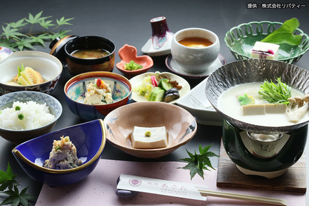 お昼のお豆腐会席と大山詣り 食事券10名様 旅館あさだ [0119]