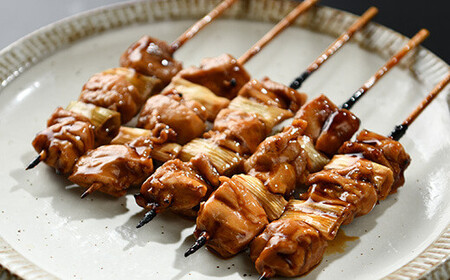 Y169 大山どりもも串など人気焼き鳥串35本セット（タレ）