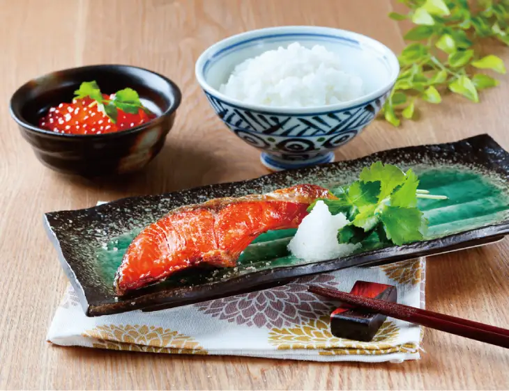 大ボリューム！和歌山県 魚鶴仕込の天然紅サケ切身 約2kg（約18切れ～22切れ）| 鮭 シャケ 魚 切り身 焼き魚 ご飯のおとも おかず おつまみ【uot401C】