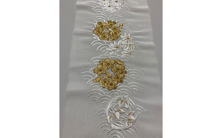 半衿　白地に白とゴールドの花丸紋の刺繍　着物　きもの 和装 ファッション小物 和服 和装小物 訪問着 卒業式 入学式 誕生日会 周年記念 式典 花丸紋柄 洗える 篠原縫製