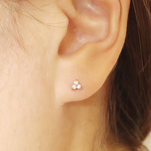 K10 0.12ct フラワーピアス  山梨 ゴールド ピアス ダイヤモンド K10 イエローゴールド ホワイトゴールド ピンクゴールド ダイヤ0.06ct×2 カラット 天然ダイヤモンド ジュエリー アクセサリー 山梨県 甲斐市 BQ-13