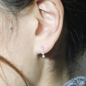 K18 4連ダイヤモンド ピアス　山梨 ダイヤモンド ゴールドピアス スタッドピアス ジュエリー アクセサリー K18 イエローゴールド ホワイトゴールド ピンクゴールド レディース ダイヤ0.16ct×2 カラット ダイヤモンド 山梨県 甲斐市 BQ-14