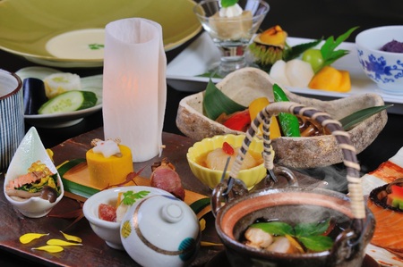 修善寺絆+　本格会席に舌鼓　夕食時飲み放題付　本館和洋室ご宿泊プラン　１頭２名様ご宿泊券