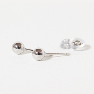 プラチナ 4㎜丸玉ピアス  山梨 スタッドピアス プラチナピアス シンプル シンプルピアス プラチナ PT900 ジュエリー アクセサリー 山梨県 甲斐市 BQ-27