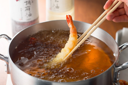 特選油 詰め合わせ 5本 セット 極上黒胡麻油 270g & えごま油 270g & KORONEIKIオリーブ油 137g & 純米油 270g & 胡麻油弥四郎 270g 計5本 / 筑前たなか油屋 / 福岡県 筑紫野市 [21760405]