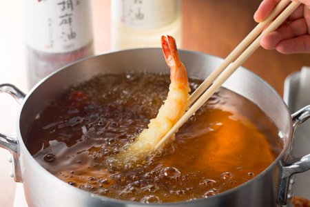 揚げ物・炒め物用油 詰め合わせ 3本 セット 純正菜種油 900g & 純正胡麻油 900g & 純米油 900g / 筑前たなか油屋 / 福岡県 筑紫野市 [21760404]