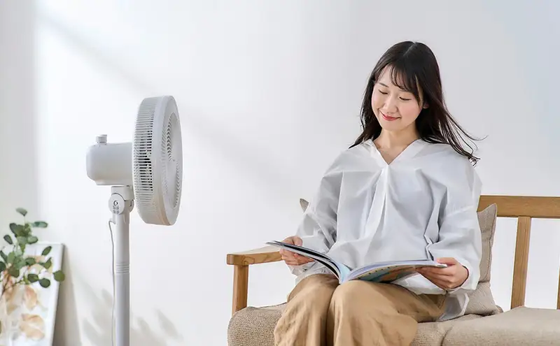 扇風機 リビング扇風機 LFA-307-W ホワイト 空気循環節電対策 冷房 暖房 室内 首振り 送風 送風機 循環 梅雨 部屋干し アイリスオーヤマ 