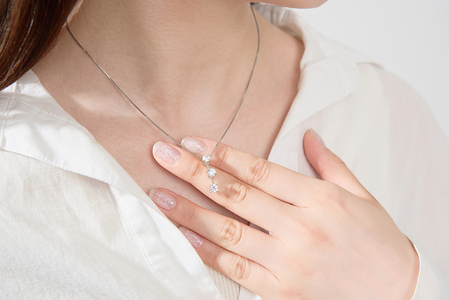 プラチナ 1.0ct スリーダイヤモンドネックレス　63-8587