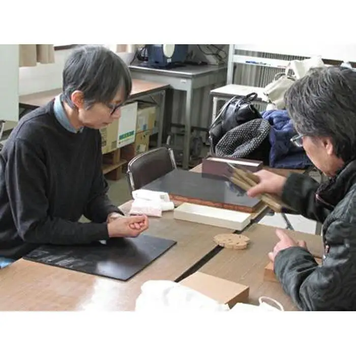 鎌倉彫(講習&体験)　モンステラを彫って塗ってみる