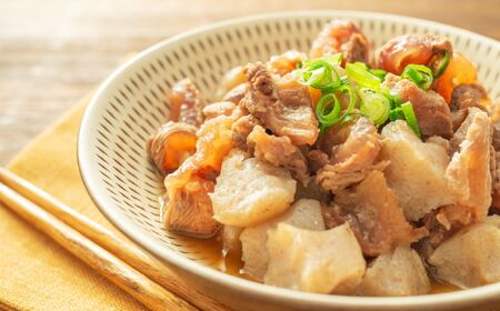 宮崎県産黒毛和牛A4等級以上 高千穂牛すじ 500g×2パック 計1kg牛肉 肉 お肉 精肉 ブランド牛 国産牛 黒毛和牛 国産 国産牛肉 料理 煮込み料理 カレー おでん 牛すじ煮込み 牛すじカレー 普段使い グルメ お取り寄せ 小分け ギフト プレゼント 宮崎県 高千穂町_Tk002-066