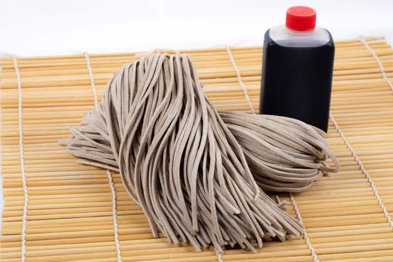 老舗が運営する隠れ家的麺屋のざるうどん・ざる蕎麦セット「８食分」_B147-002