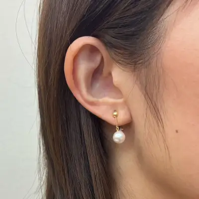 S085-334A_天草産 8mm - 8.5mm あこや真珠 ホワイトピンク 花珠級 イヤリング パールイヤリング K18 K14【G：シリコン小 K18YG（イエローゴールド）※ブラ】