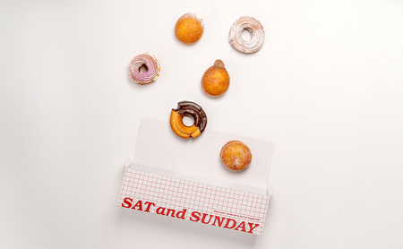ドーナツ専門店「Weeken'Donuts」10種類以上の手作りドーナツからお選びいただけるドーナツご購入券[1万円(チケット1,000円綴り×10枚)]