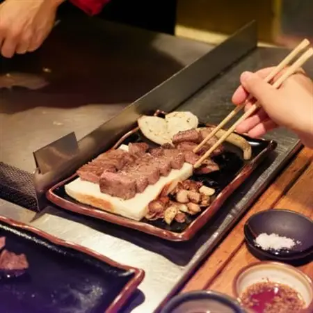 ステーキハウスシャロレ　ディナーコース　食事券【1418624】