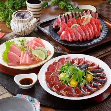 一本釣り鰹 タタキ 刺身 バラエティー1.8kg A8-37_かつお カツオ 戻りかつお タレ付き 人気 送料無料 活き〆_【配送不可地域：離島】【1166290】