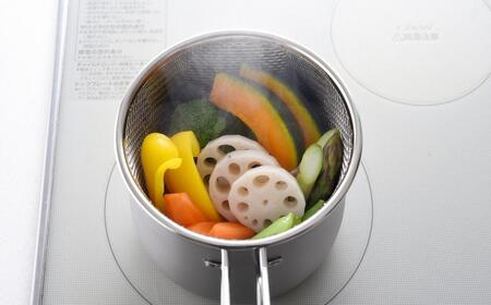 万能鍋 ステンレス マルチポット ストレーナー付 IH対応 調理器具  片手 鍋 ザル