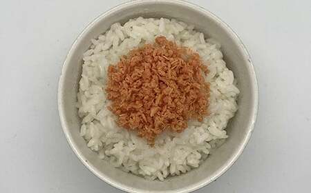 高評価★5.0 鮭フレーク 6本 長根水産 国産 焼鮭 紅鮭ほぐし 三陸沖 瓶 サケ シャケ しゃけ フレーク 鮭 ロングセラー 手作り 手作業 おかず 非常食 保存 常温 朝ごはん お茶漬け おにぎり 弁当 食べ比べ 岩手県 三陸山田 山田町 YD-533