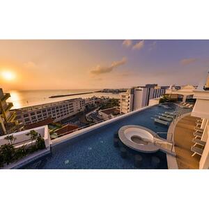 【ふるさと納税】【レクー沖縄北谷スパ＆リゾート】ご宿泊券　スーペリアルーム（メイン棟）１～4名様1泊朝食付  | 沖縄 旅行 ホテル チケット 人気 送料無料