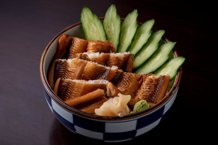 新宿・荒木町「名物煮穴子」 0042-002-S05