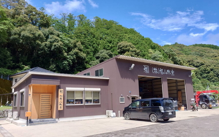 【すさみ町産】薪 乾燥桧(ひのき) 約15kg/まき キャンプ 焚火 ストーブ 国産 桧 ひのき ヒノキ アウトドア ふるさと納税【fyr102】