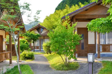 石見ワイナリー ゴールデンユートピアおおち 四季の杜 宿泊補助券
