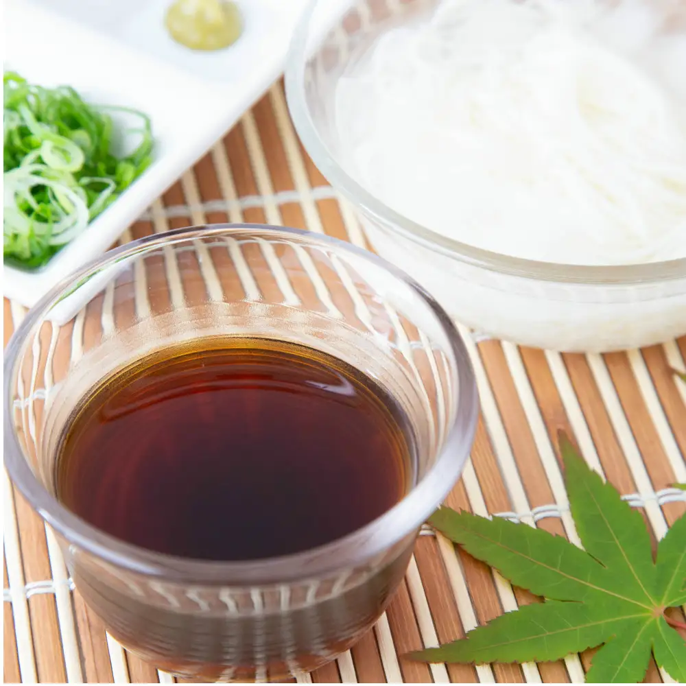 手作りめんつゆ ストレートタイプ 500ml×6本 【大浦町農産加工組合 】 麺 そうめん そば 蕎麦 うどん 天つゆ 煮物 ストレート 調味料 かつお節 鰹 昆布 だし 常温 加工食品 南さつま市