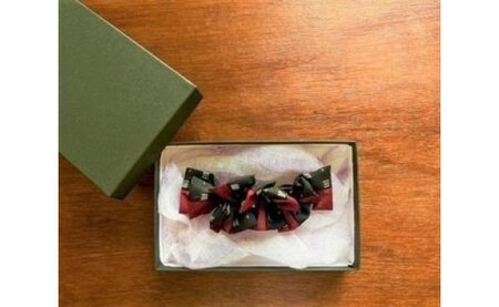 【数量限定】大島紬ひらひらバレッタ瑠璃カケス レッド 【世界自然遺産 登録記念】 A088-001
