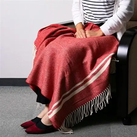 ウールひざ掛け　70cm×120cm(房込み)　レッド【1410475】
