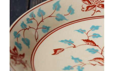 有田焼 粟田花鳥絵 6.5寸皿 21cm 【山忠】食器 器 うつわ 皿 深皿 メイン皿 盛皿 ボウル サラダボウル  アンティーク レトロ ノスタルジック かわいい ハレの日 赤 ブルー 45000円 ed024