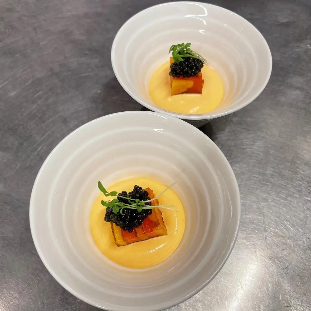 湯布院にあるフランス料理店 La Verveine(ラ・ヴェルヴェンヌ)　ディナーチケット 2名様分 | ディナー