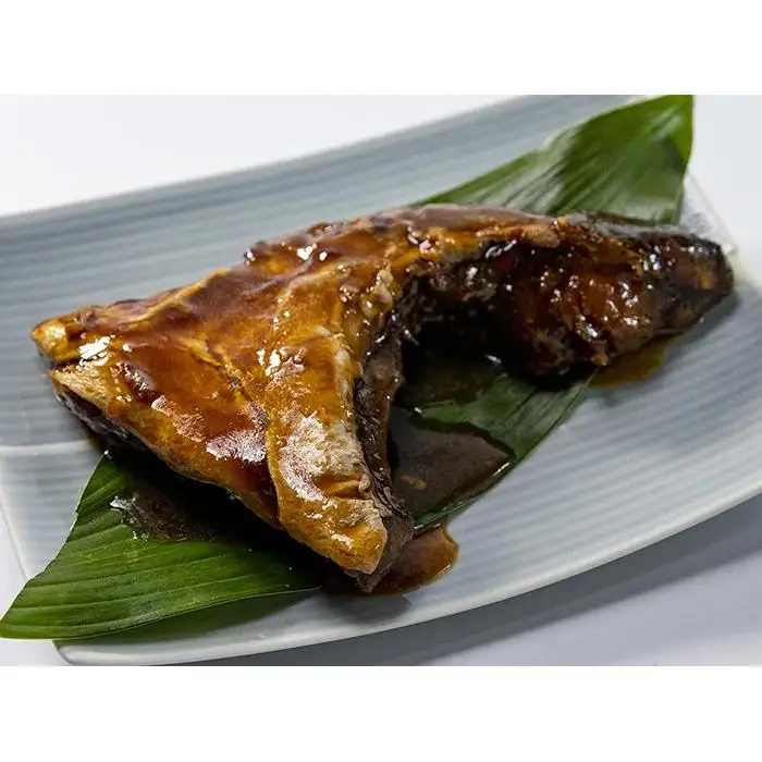 和食やTakasui　　ぶりかま煮付け