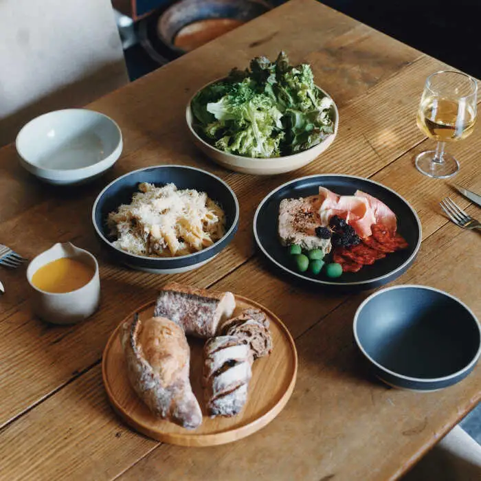 【波佐見焼】【HASAMI PORCELAIN】ミッドディープラウンドボウル ブラック 2点セット 食器【東京西海】[DD210]
