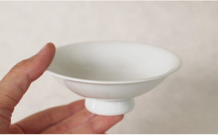 ろくろの現代の名工 矢鋪與左衛門作【白磁 平盃】有田焼 器 うつわ 盃 酒器 伝統工芸 eo005