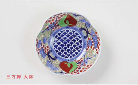 有田焼 泰山 五彩桃絵 シリーズ 大鉢・中皿・銘々皿 3点セット  食器 うつわ 器 大皿 中皿 鉢 華やか お正月 ハレの日 ey001