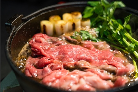 【神戸牛 牝】上バラ すき焼き・しゃぶしゃぶ用 500g 川岸畜産 (kawagishi-32)