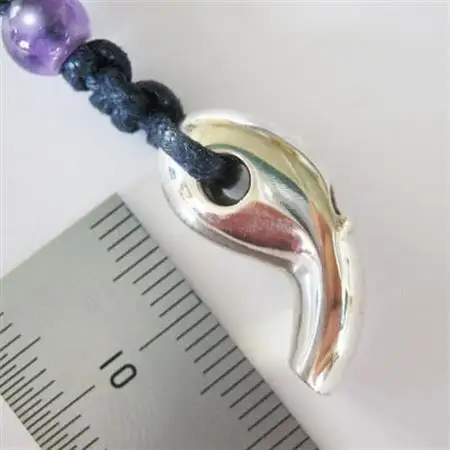 勾玉銀の笛　天然石ビーズ付き　小さめサイズ(約20mm)_ペンダント 彫金 シルバー アクセサリー ホイッスル 防災 防災グッズ 非常用 防災用品_【1200438】