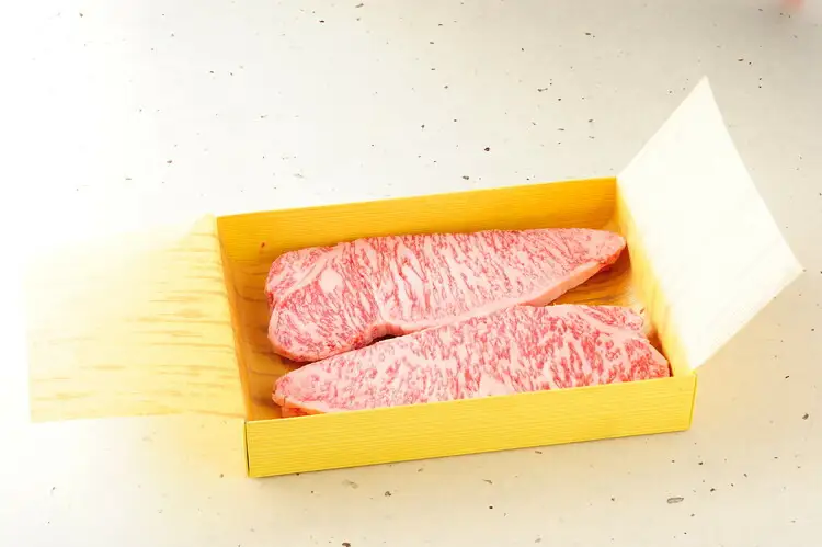 肉 近江牛 定期便【年6回】食べくらべ サーロイン ロース ヒレ ステーキ 各2回 (171143-40036911)