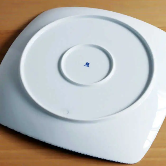 【白山陶器】【食器】重ね縞 反角盛皿 【波佐見焼】[TA164] 食器